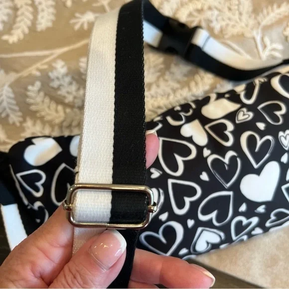 NWT Brighton Black and White Heart Print Sling Bag - Picture 6 of 9